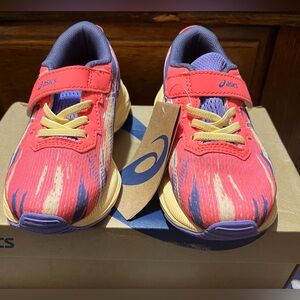 ASICS Pre Noosa Tri 13 PC Kids Sneakers Blazing Coral/White Size 11 NWT’s
